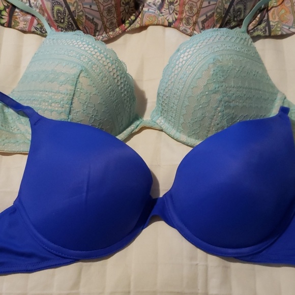 EUC 34C bundle Victoria's Secret Bras - Picture 2 of 8